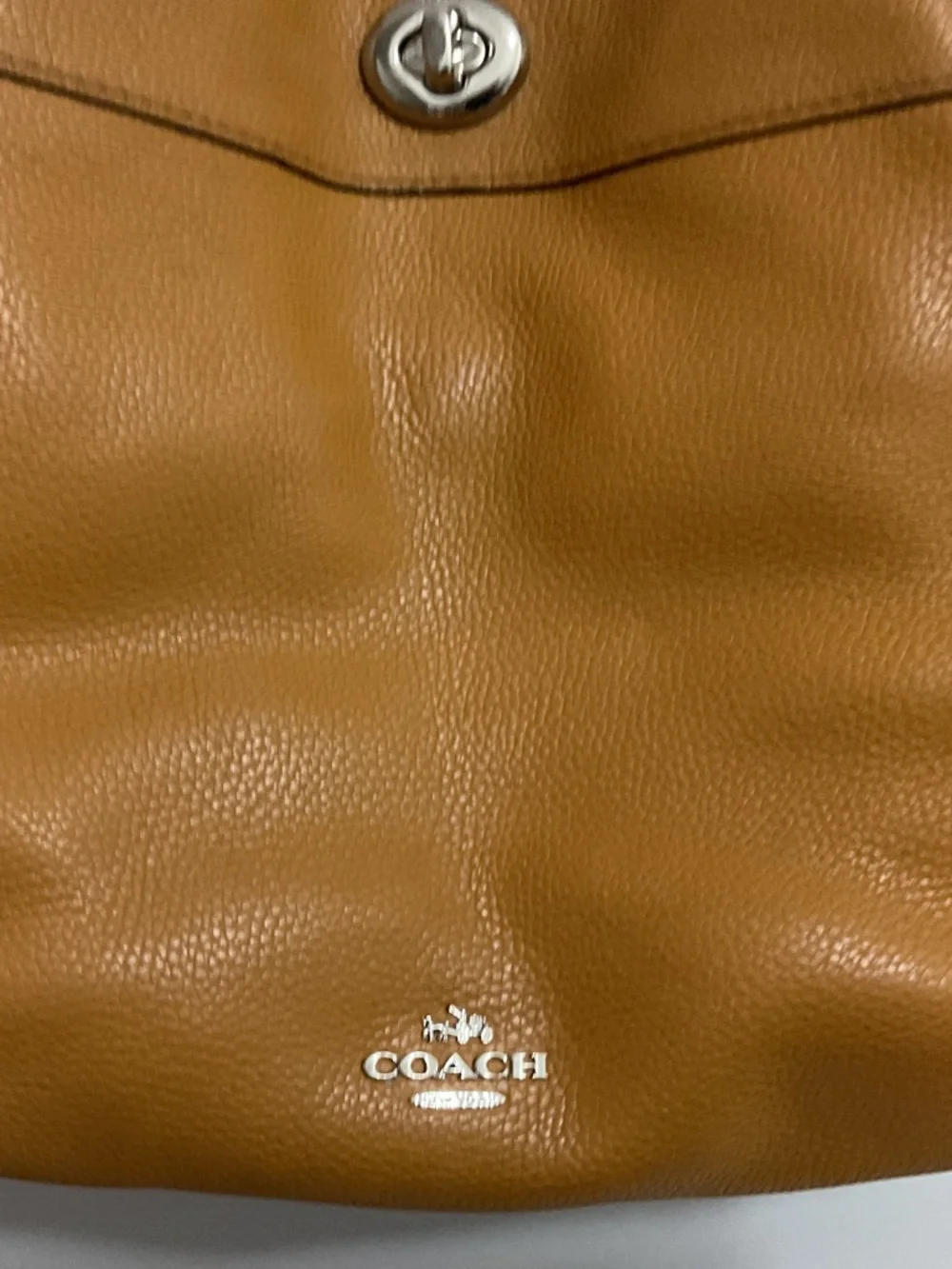 COACH  EDIE Turnlock Pebbled Leather Shoulder Bag w Silver Chain Handle Accent